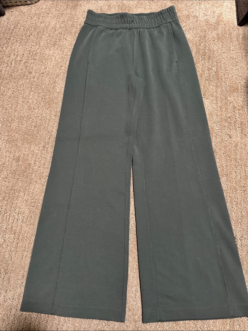 lululemon athletica Wide Leg Pull-On Pants in Dark Green
